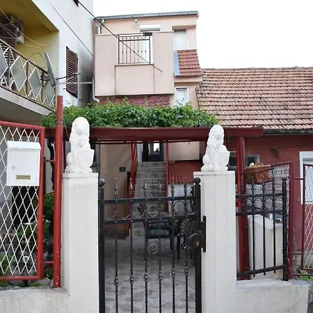 Holiday Home Sesardic 펜션